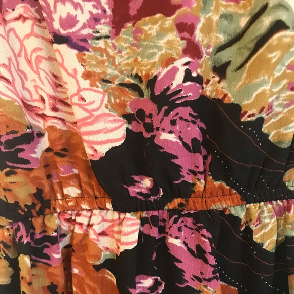 Sleeveless floral dress - Picture 2 of 2